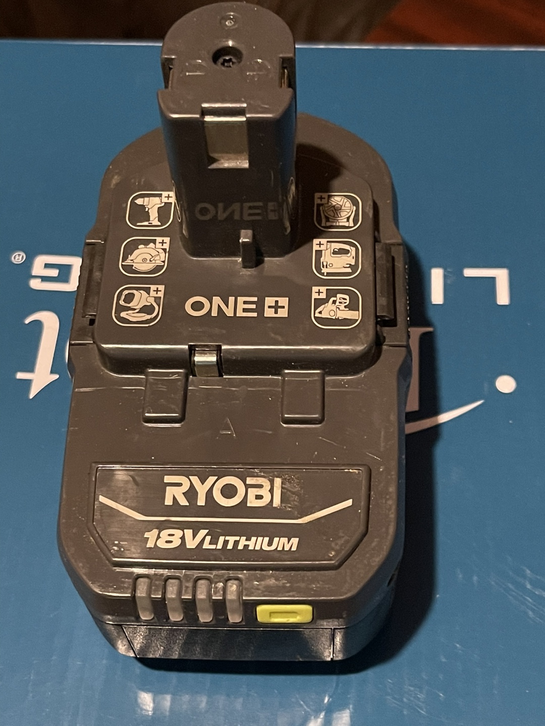 RYOBI 4ah 18V battery - photo 2