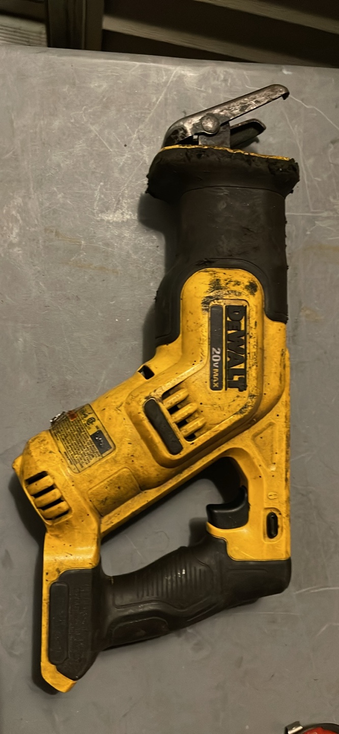 DEWALT 20V MAX Cordless Reciprocating Saw (TOOL ONLY)