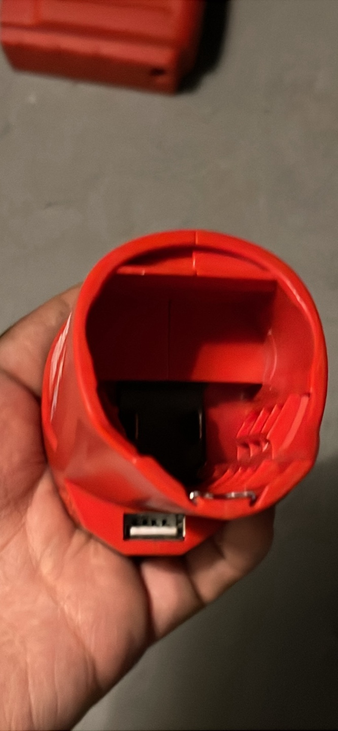 Milwaukee M12 12V charger and portable power source - photo 4