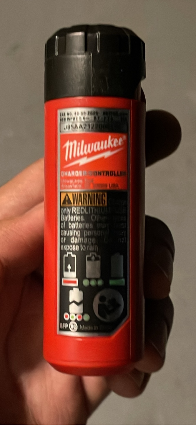Milwaukee USB Charger and Portable Power Source - photo 2