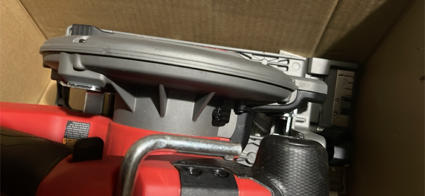 NEW MILWAUKEE 6-1/2” circular saw - photo 3