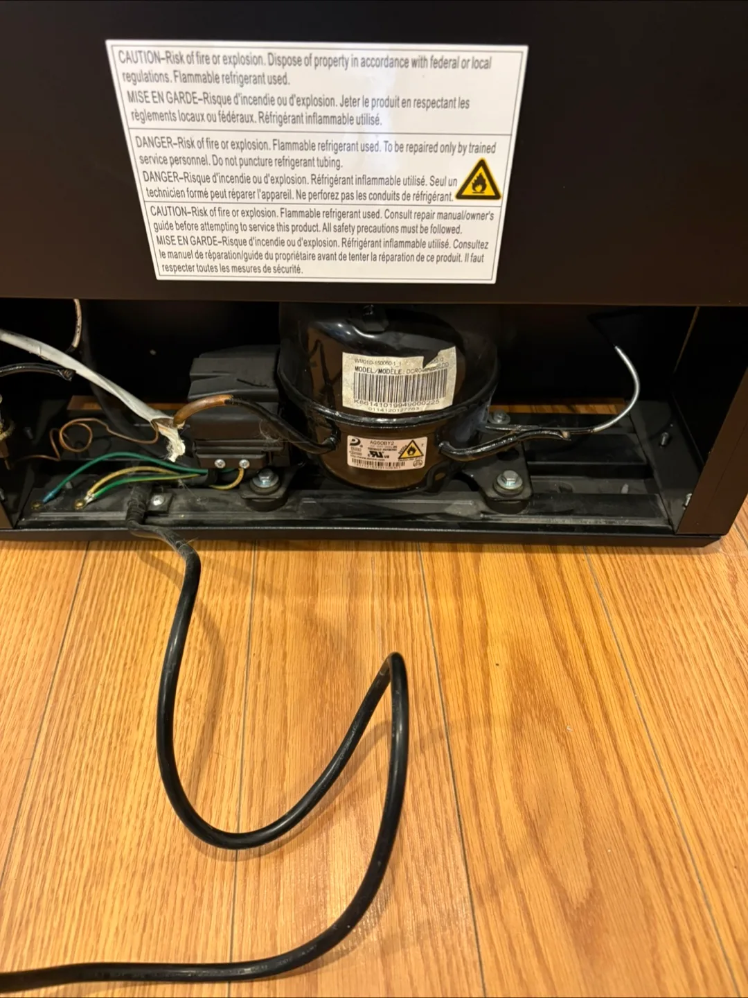 🧊Danby Designer Mini Fridge 4.4 cu.ft – Like New! image indicator(6)