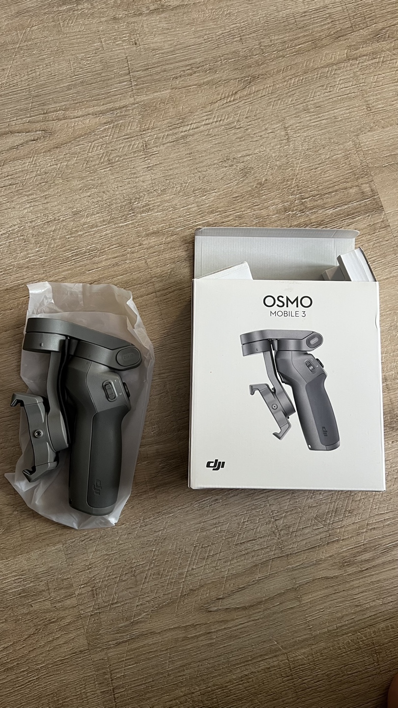 DJI Osmo Mobile 3 Gimbal Stabilizer - Like New! - photo 3