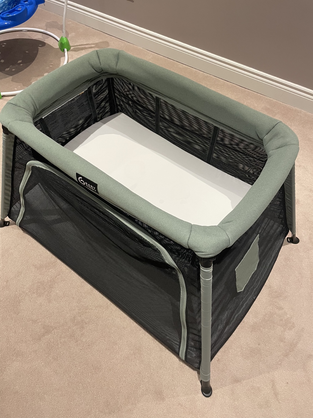 Babymoov Bassinet  Travel Crib - Like New! - photo 3