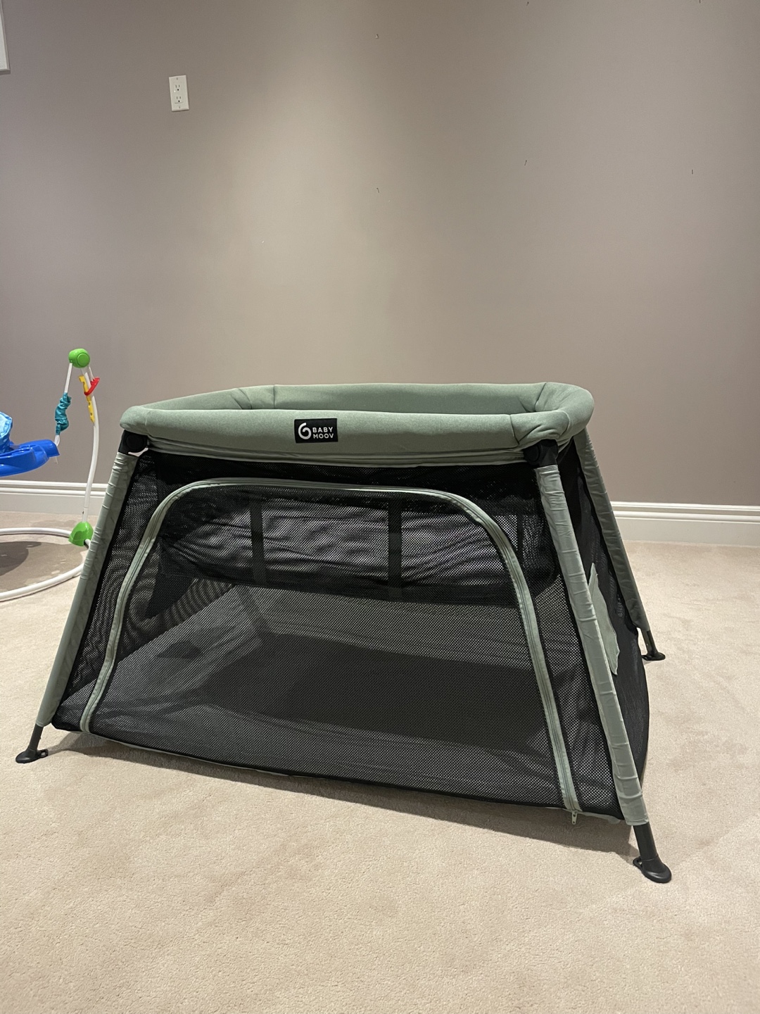 Babymoov Bassinet  Travel Crib - Like New!