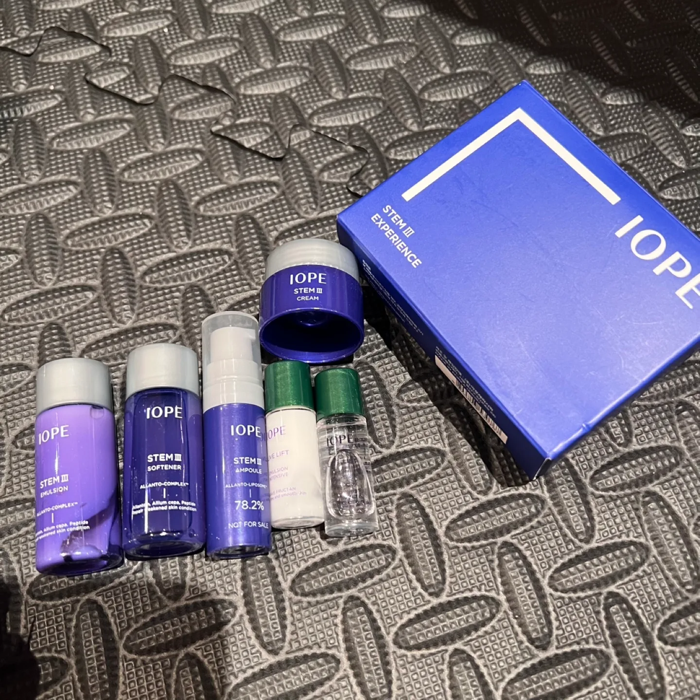 Beauty & Skincare Bundle image indicator(4)