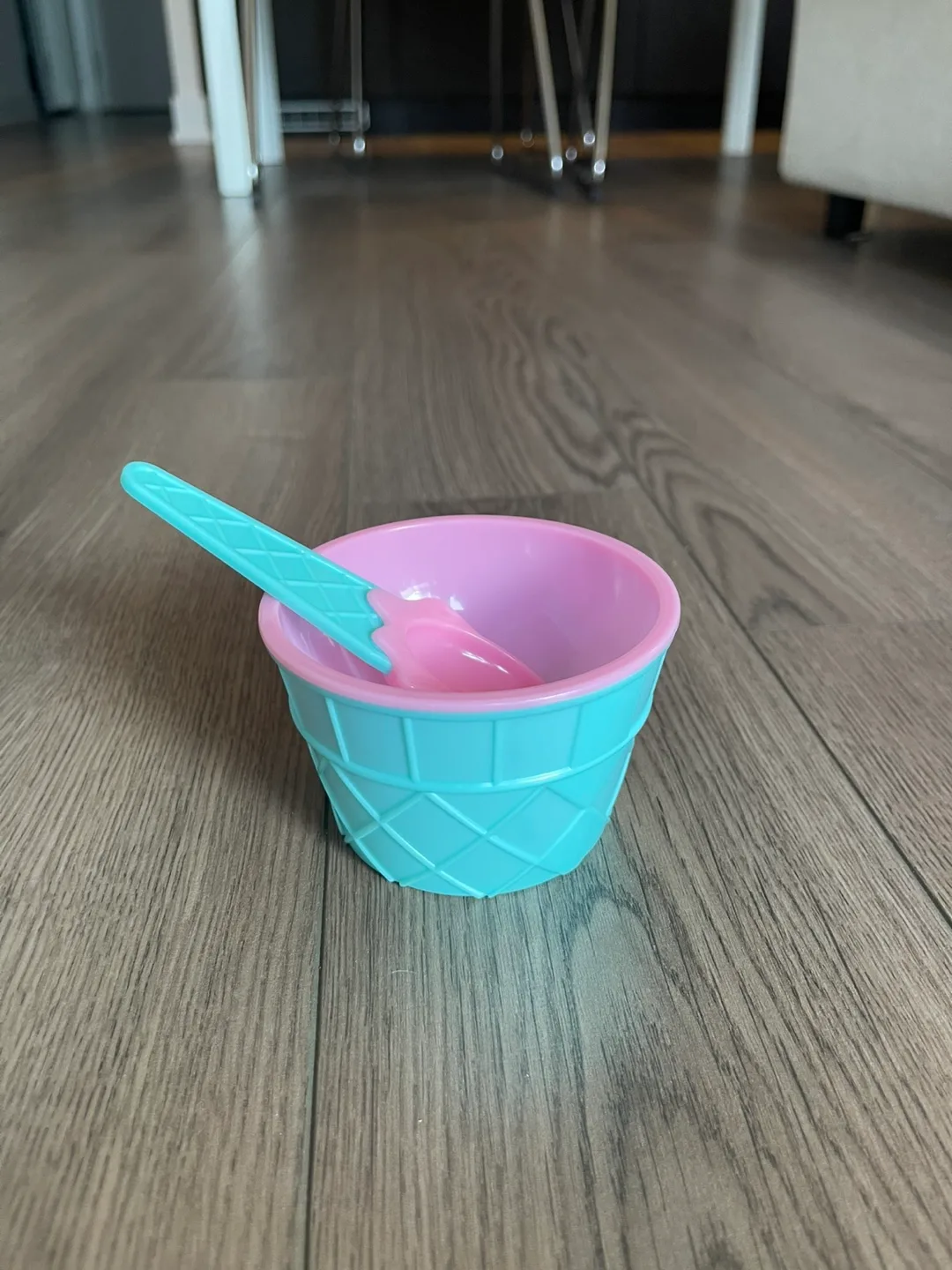 Kids Ice Cream Bowl & Spoon Set thumbnail