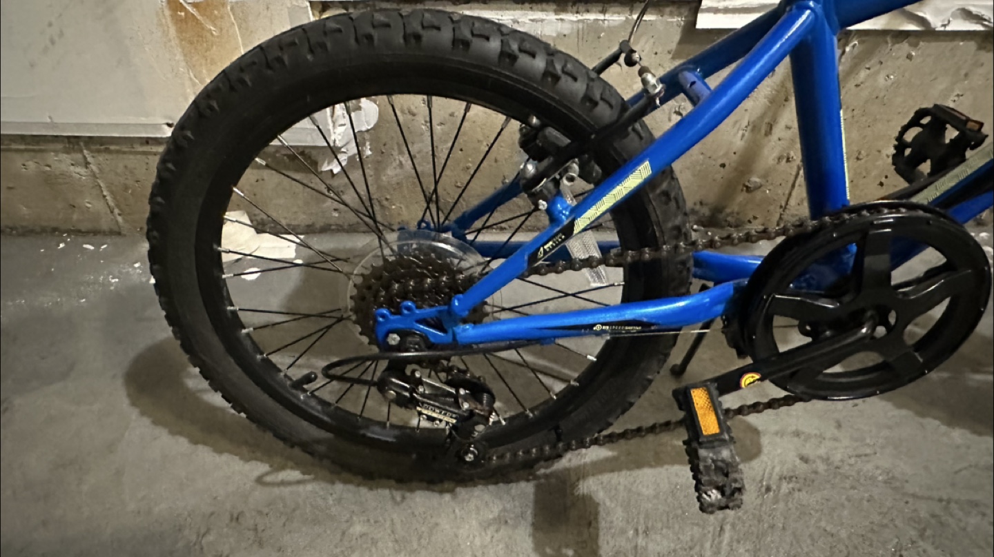 18” Movelo Blue Kids' Bike - Great Condition! - photo 5