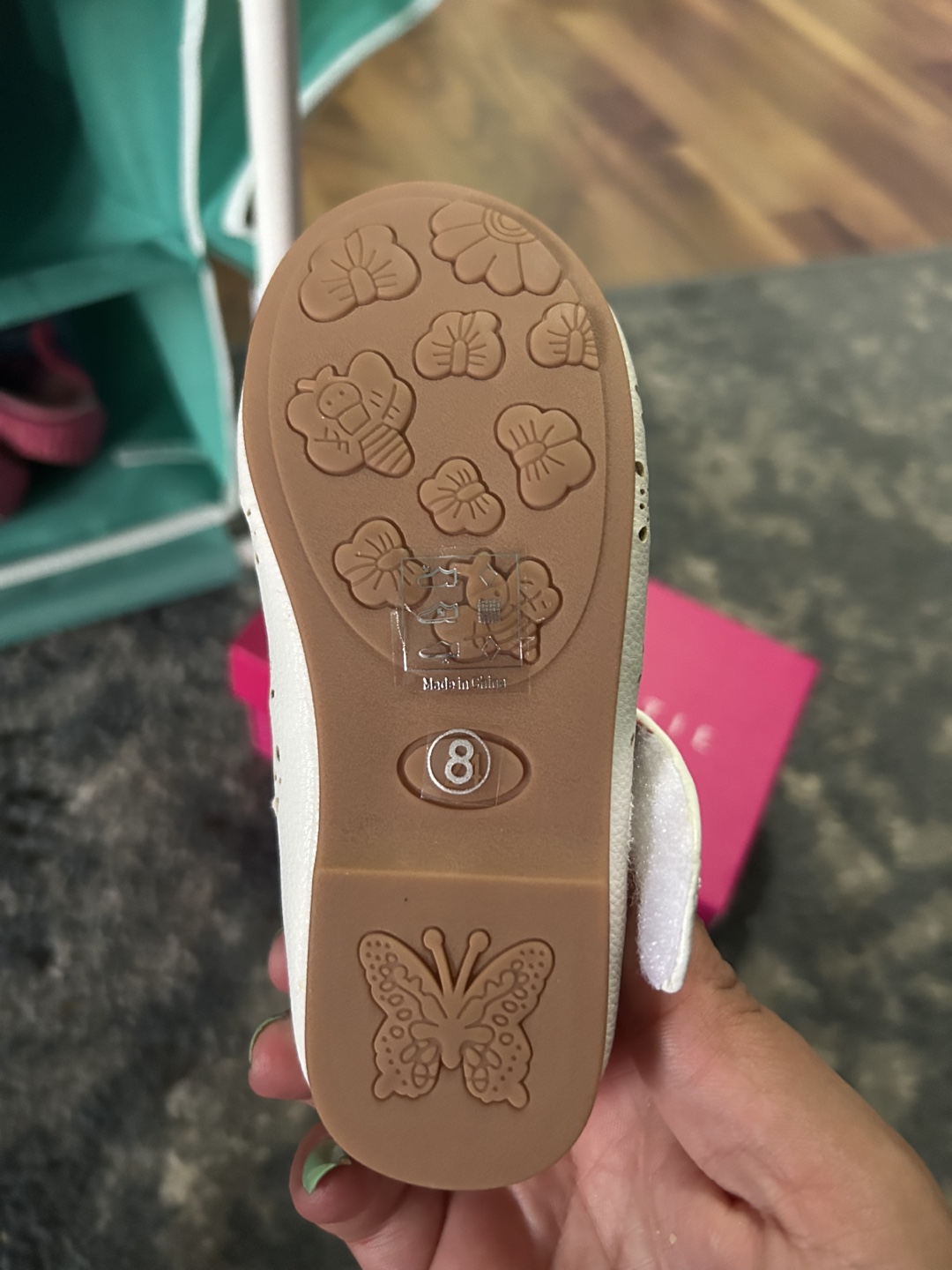 Kelly & Katie White Daisy Shoes - Size 8 - photo 4
