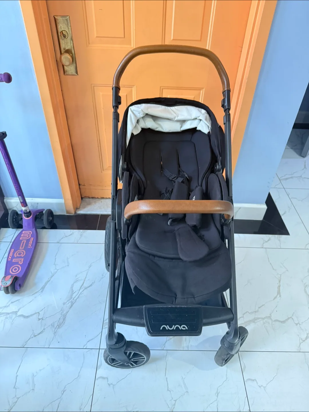 Nuna mixx Black Stroller thumbnail