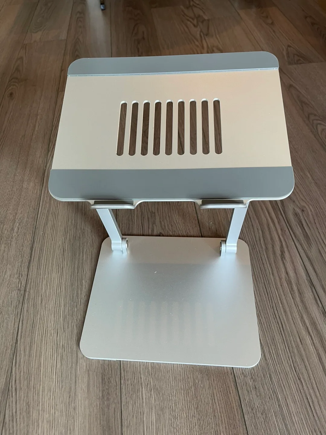 Adjustable Laptop Stand - Silver image indicator(5)