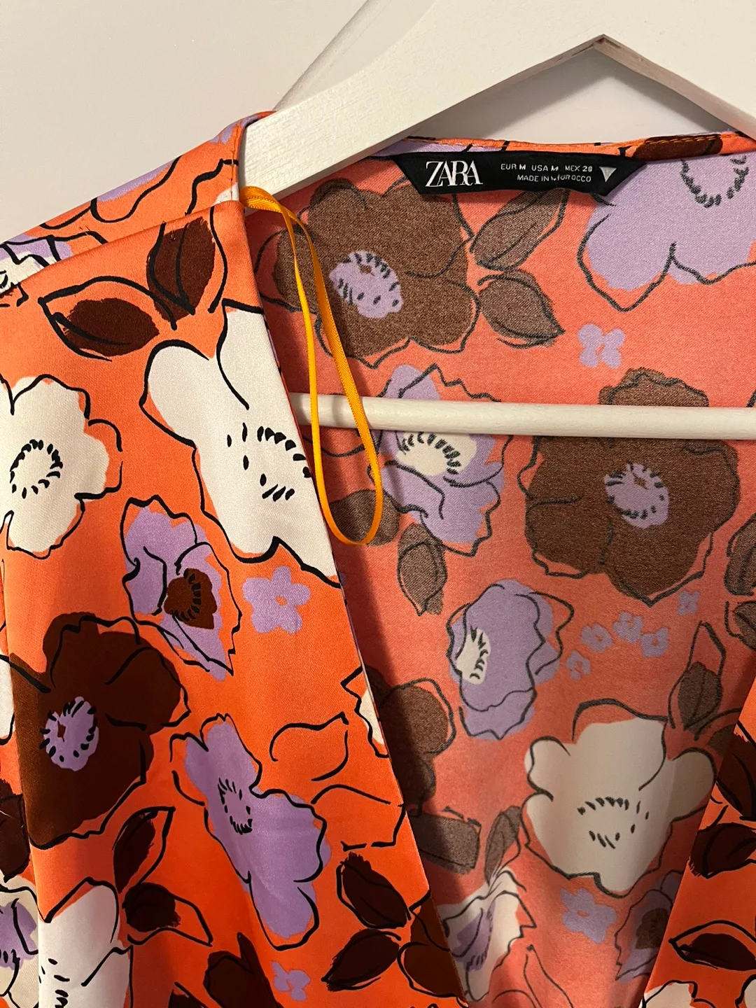 Zara Floral Print Dress Size M image indicator(2)