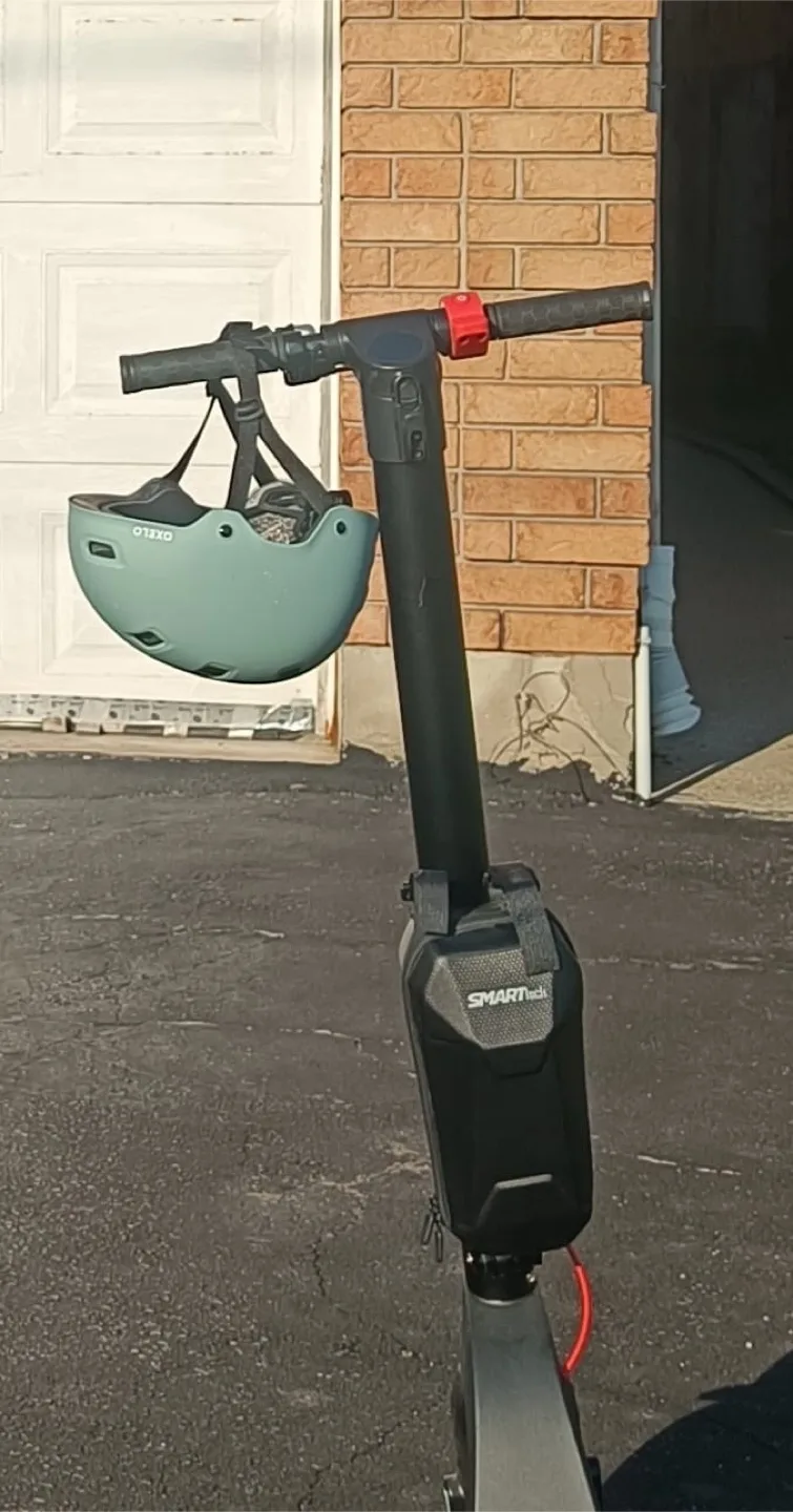 Electric Scooter + Helmet + Lock + Tire Pump image indicator(5)