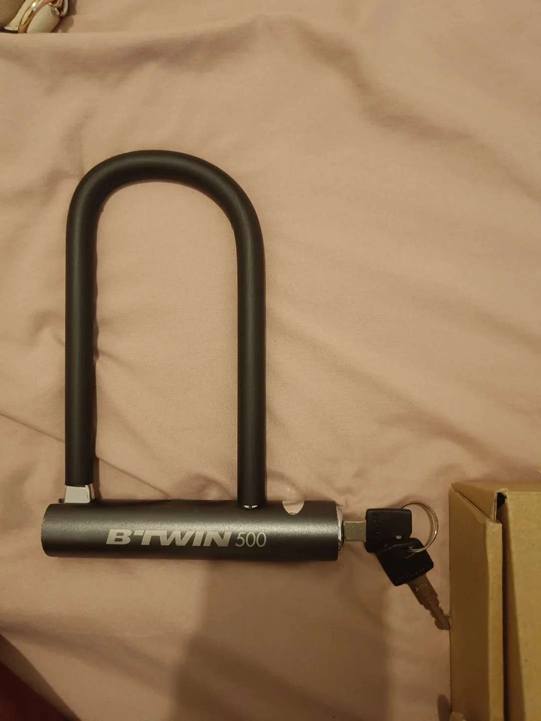 Electric Scooter + Helmet + Lock + Tire Pump image indicator(7)