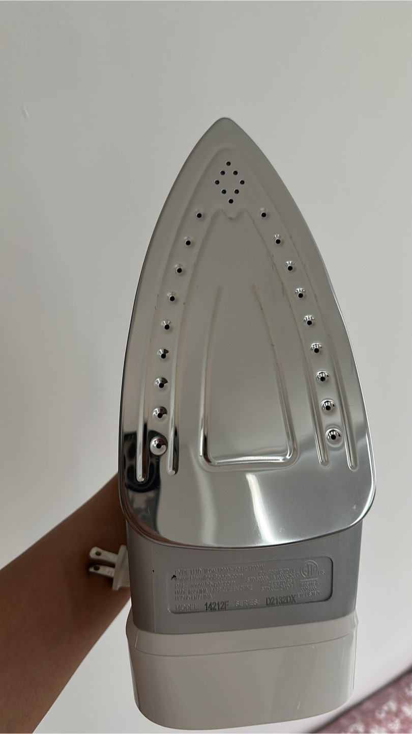 IKEA Ironing Board & Hamilton beach Iron - photo 2