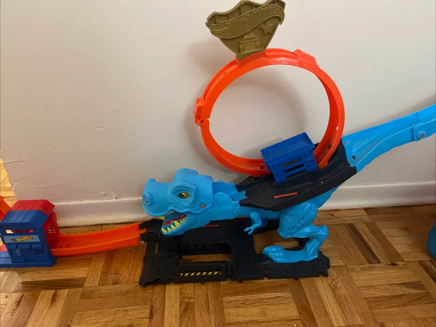 Hot Wheels T-Rex Rampage track thumbnail