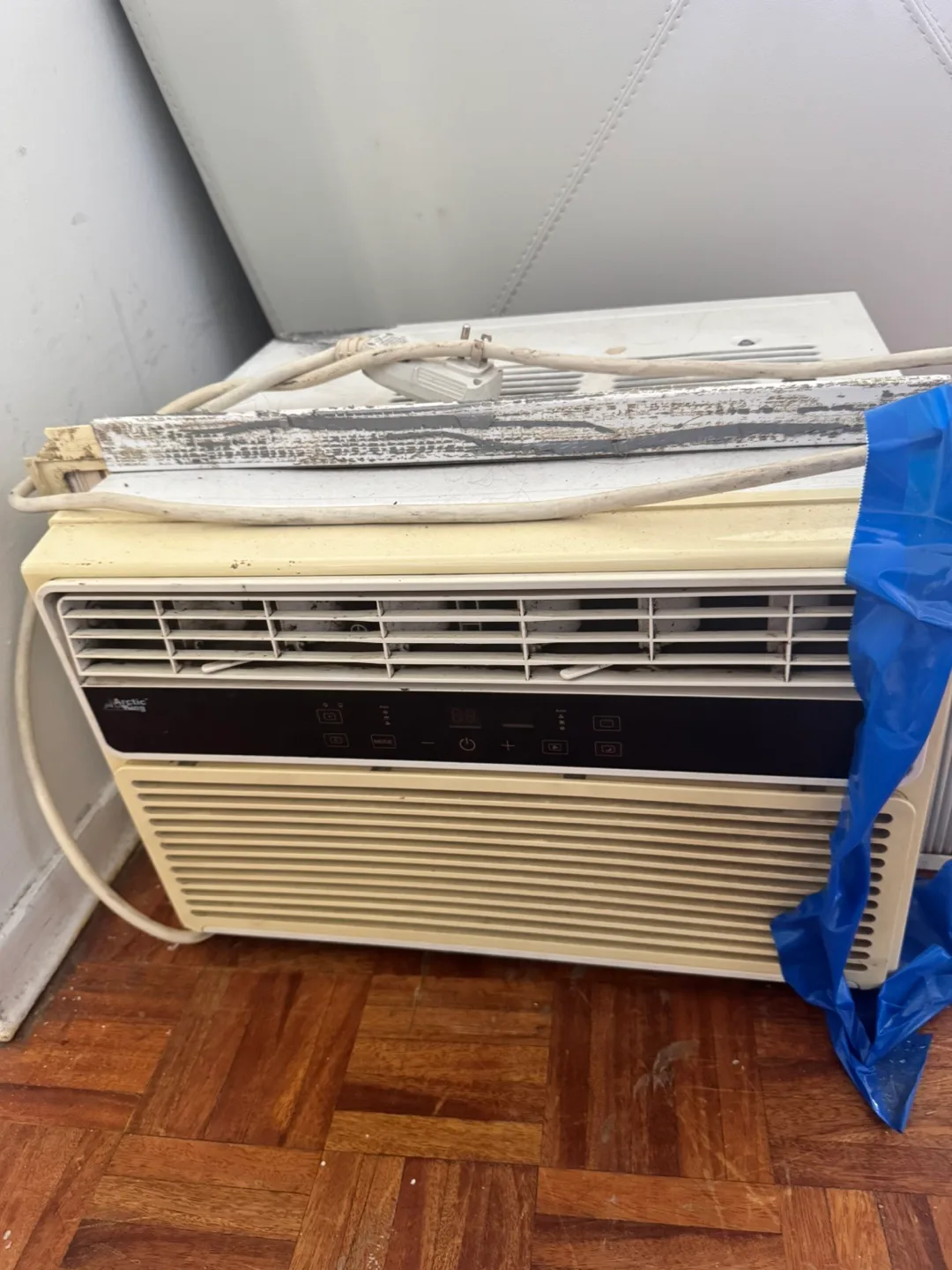 Arctic King Window Air Conditioner thumbnail
