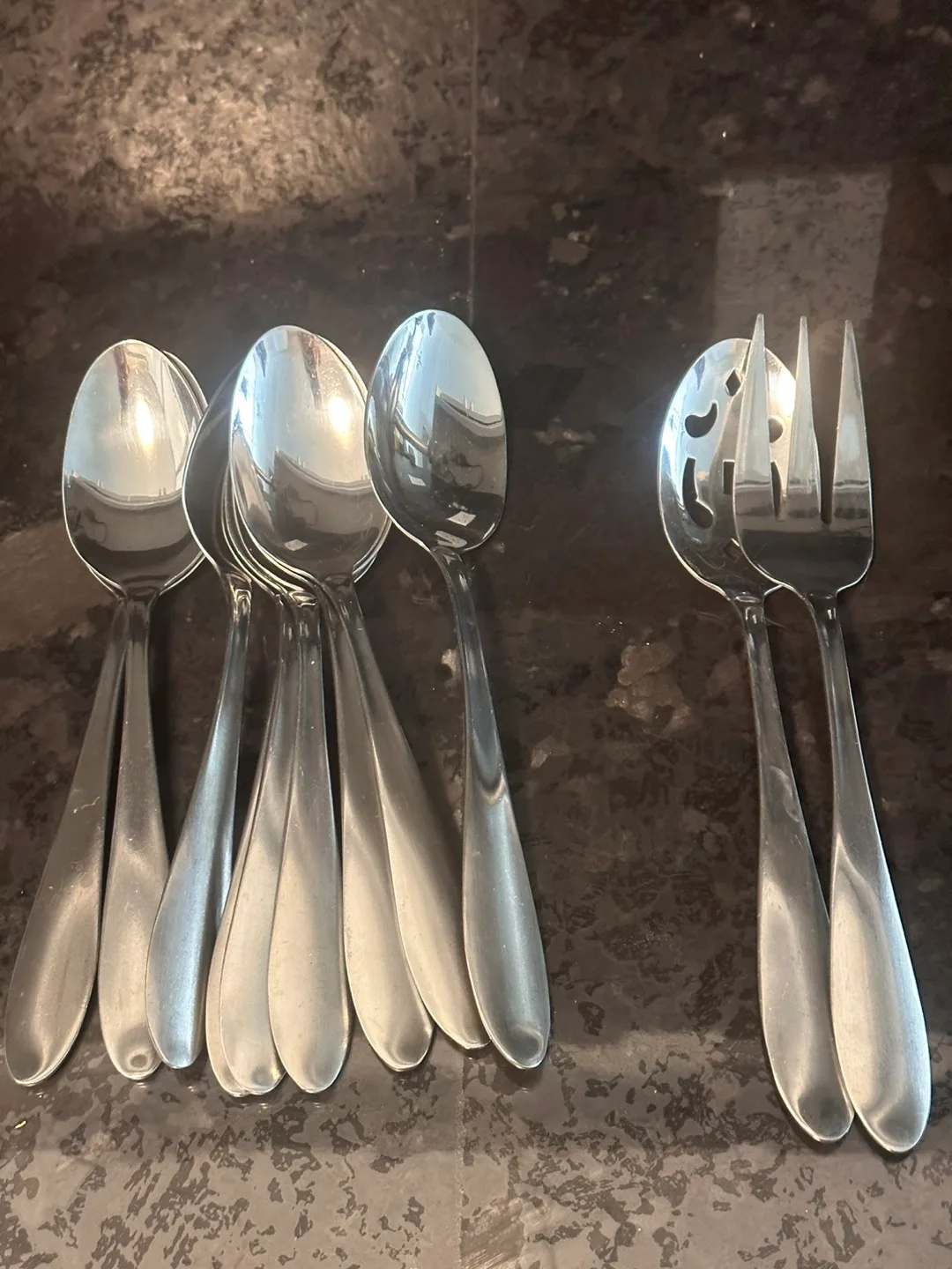 Simplehuman Paper Towel Holder & Utensils image indicator(4)