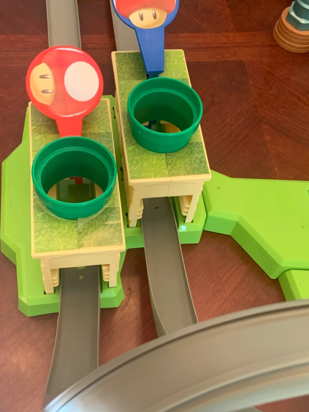 Mario Kart Race Stunt Car Track Playset, Ages 5+ image indicator(4)