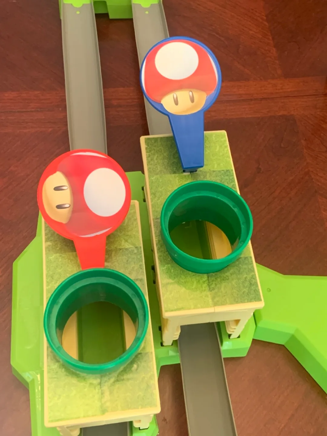 Mario Kart Race Stunt Car Track Playset, Ages 5+ image indicator(3)