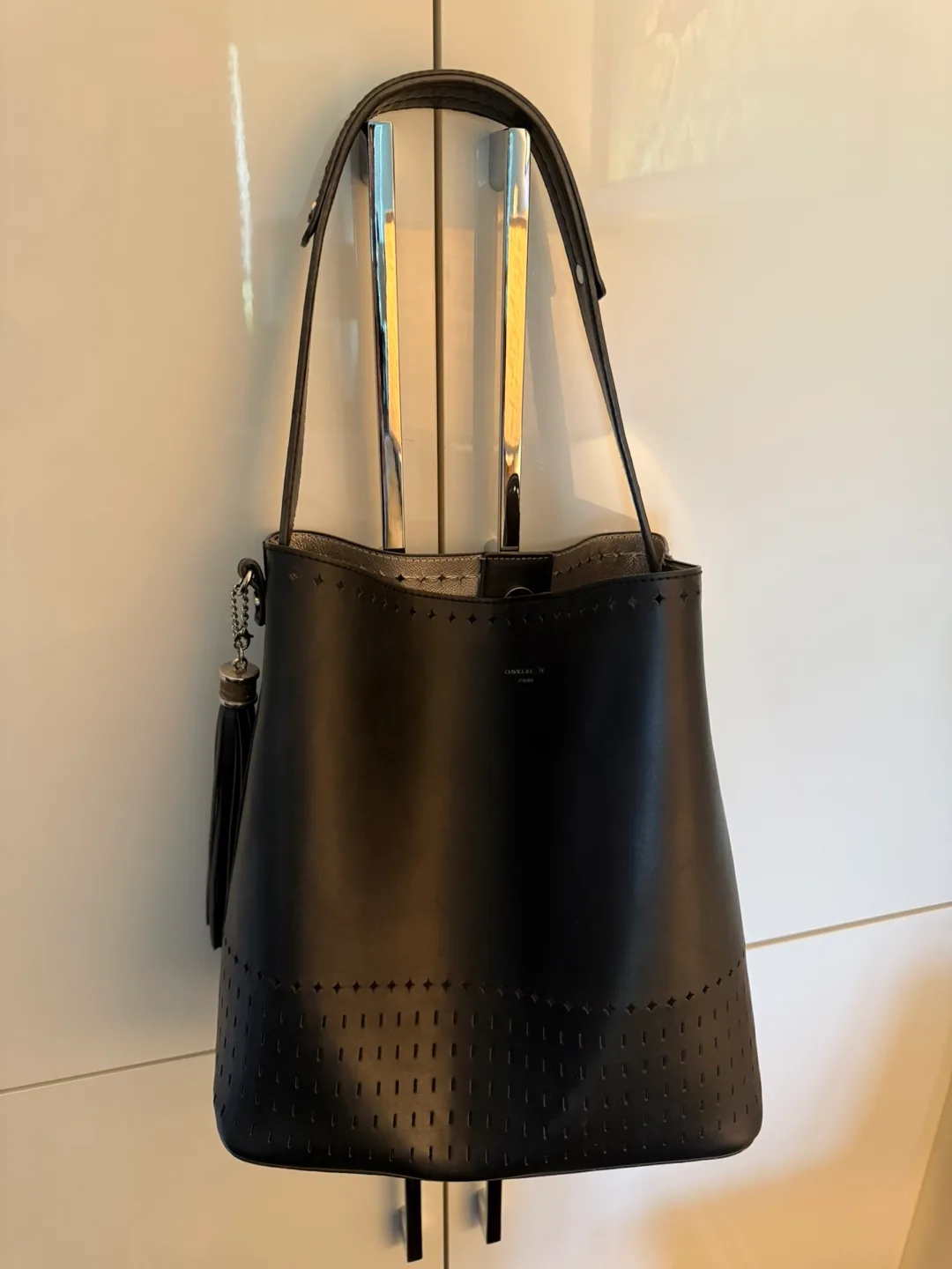 ANNABEL INGALL Black Leather Tote Bag image indicator(2)