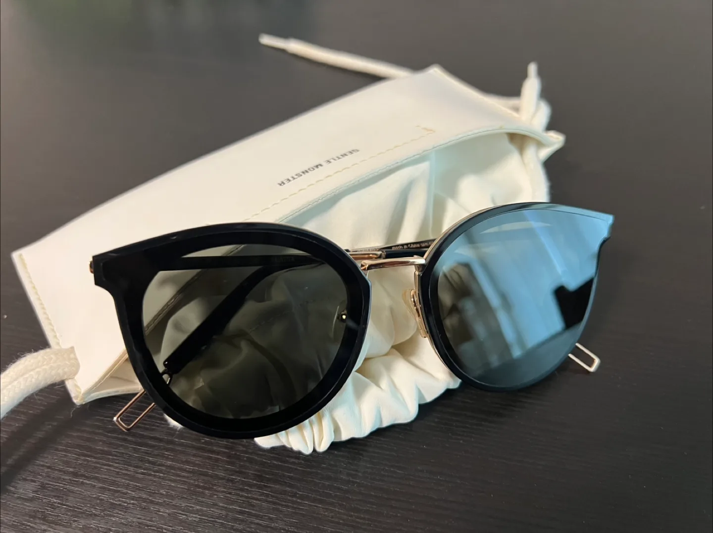 Gentle Monster Merlynn Round Sunglasses thumbnail