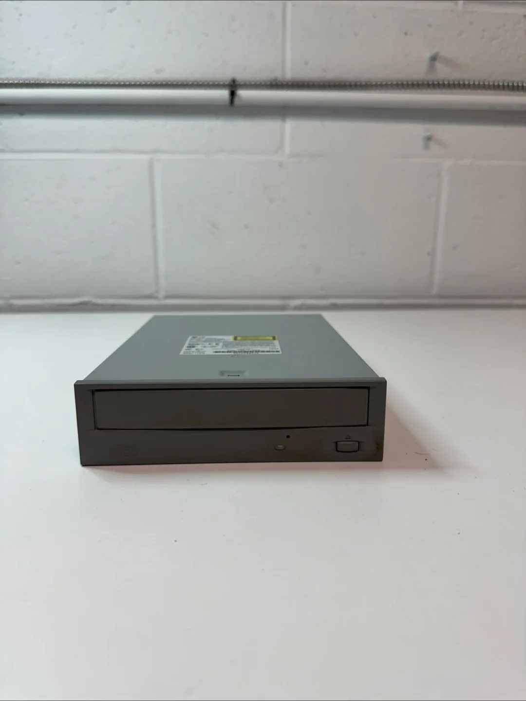 LG CRD-8322B Internal CD-ROM Drive – Vintage 1999 thumbnail