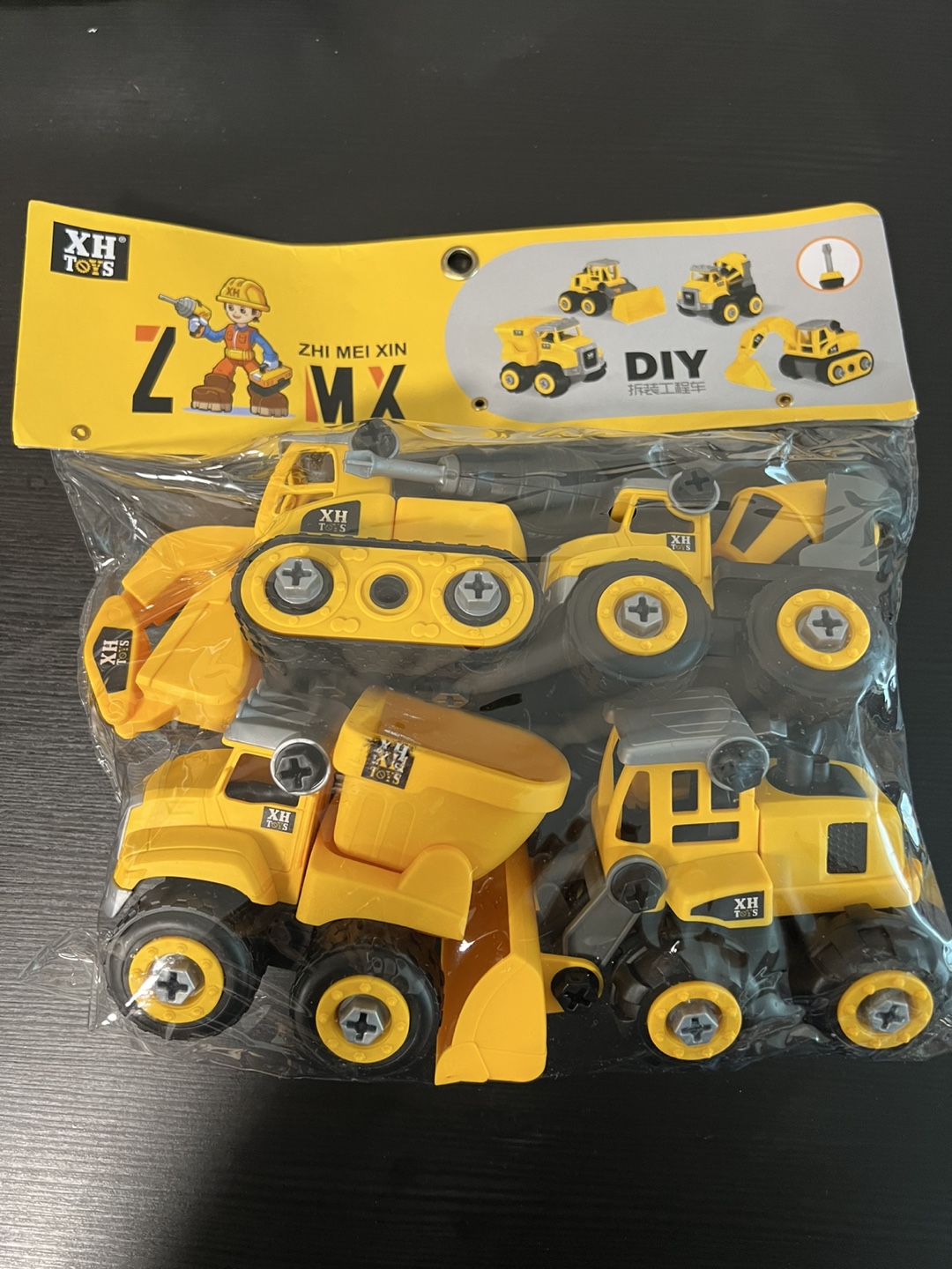 XH Toys DIY Construction Vehicle Set - New!