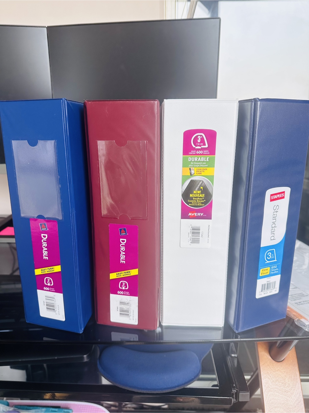 Staples & Avery 3-inch Binders (4) - photo 2