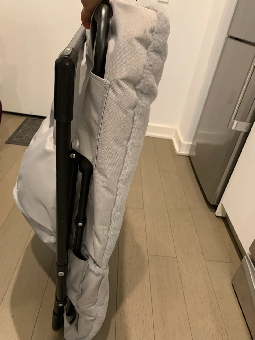 Foldable Padded Moon Chair - Gray image indicator(6)