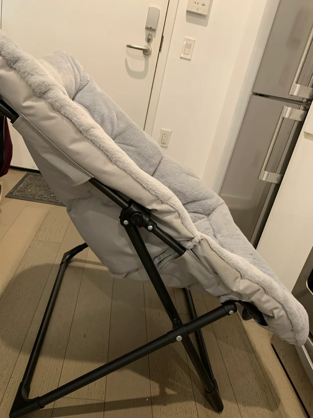 Foldable Padded Moon Chair - Gray image indicator(5)