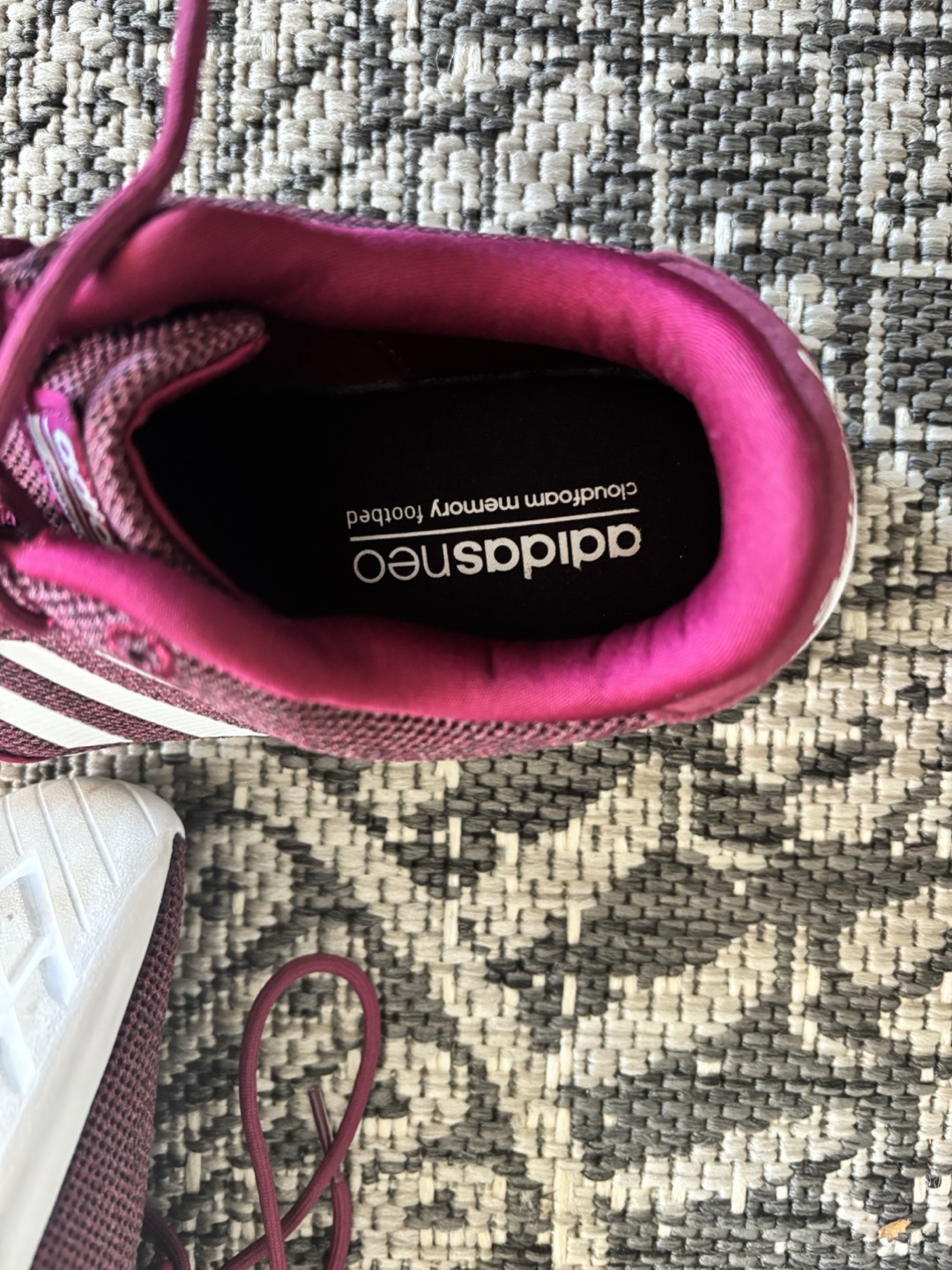 Adidas cloud form running shoes - women’s size 8 - photo 5