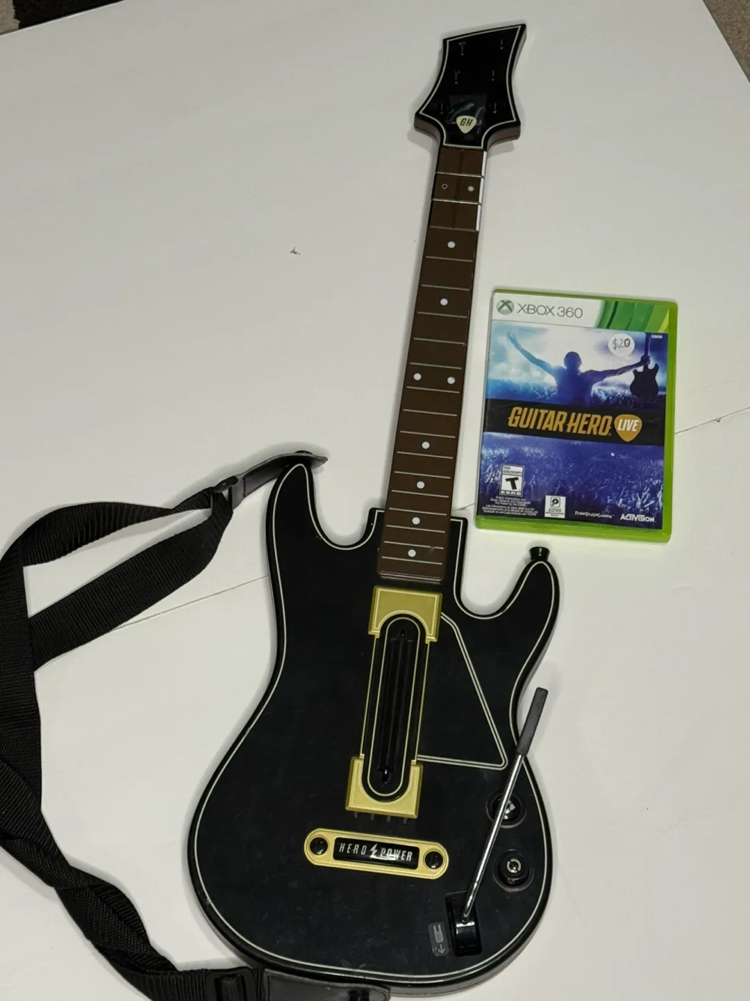 Guitar Hero Live Guitar + Game (Xbox 360) image indicator(2)