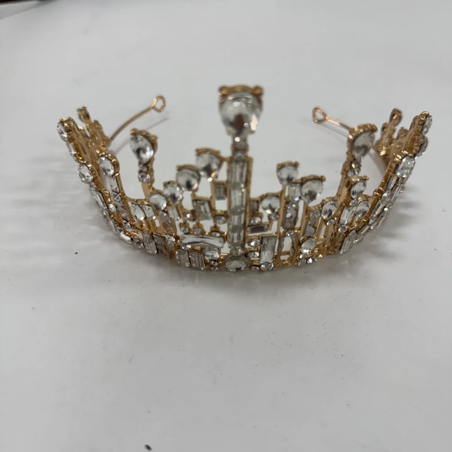 Elegant Gold Rhinestone Tiara – Used thumbnail