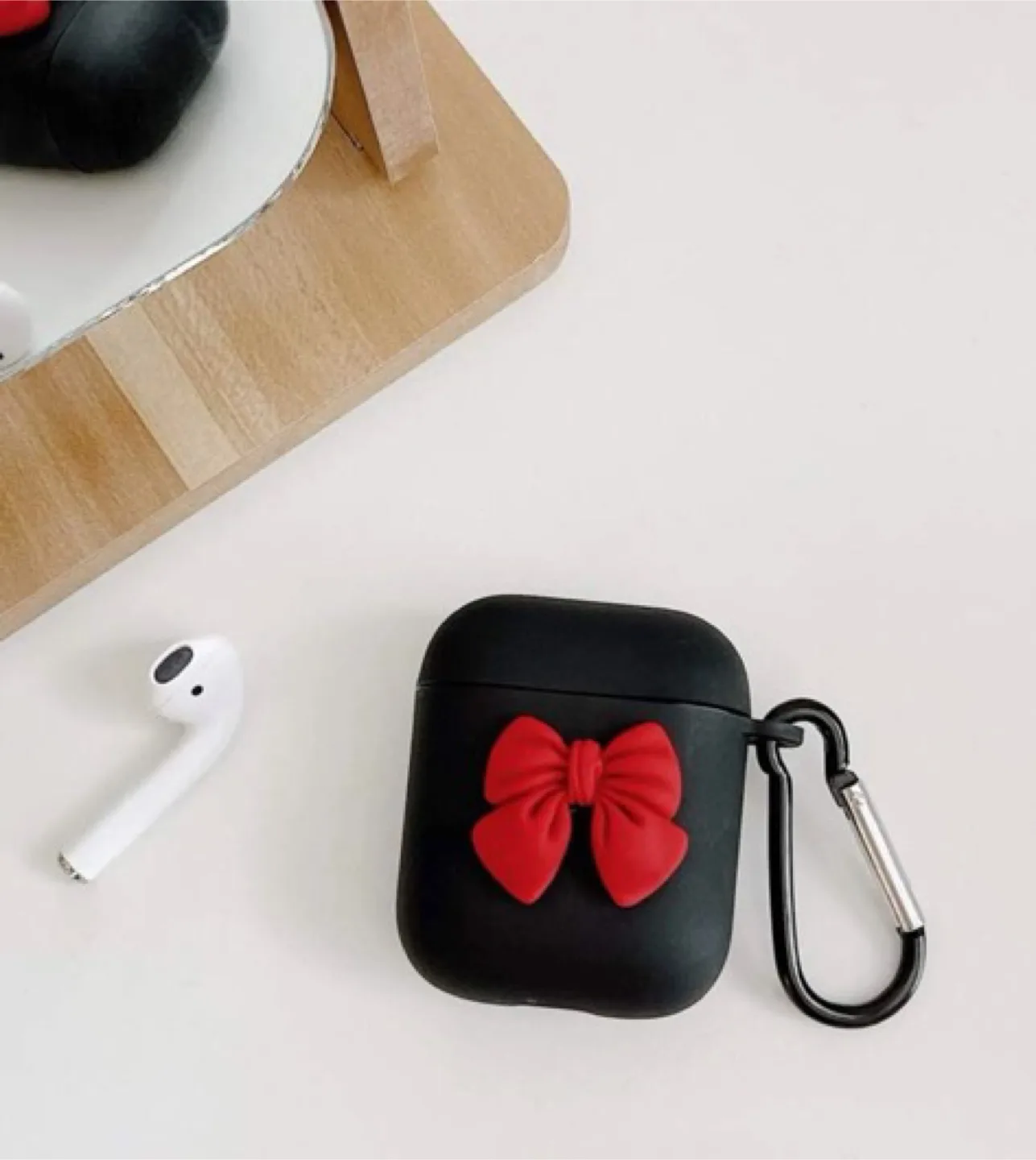 AirPods Case - Black with Red Bow/Rose thumbnail