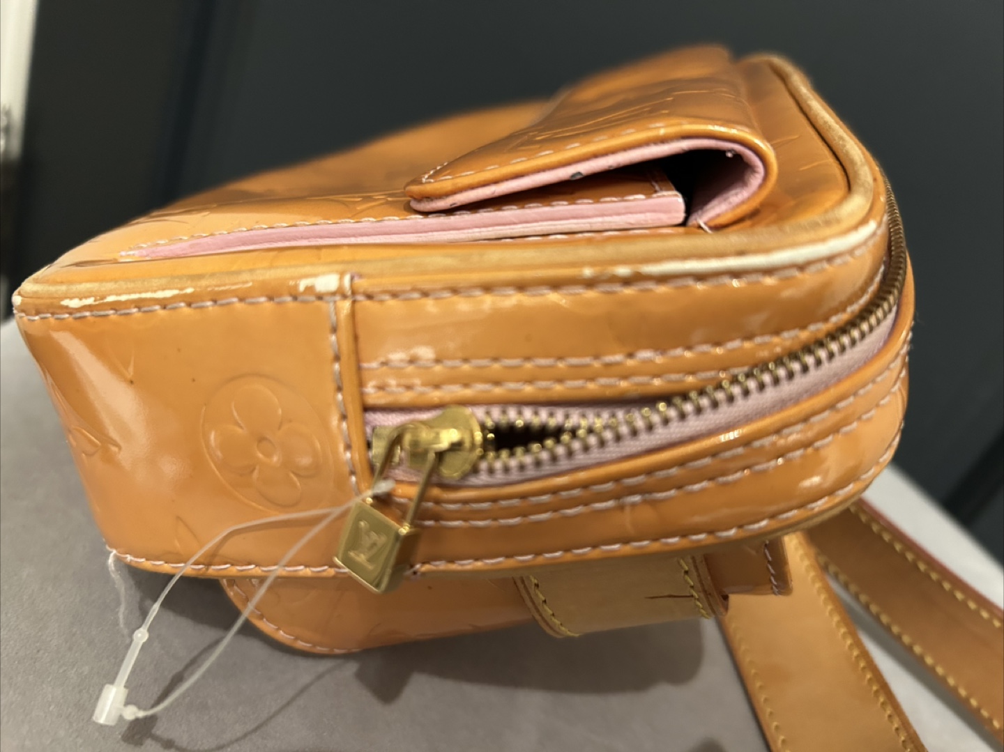 Louis Vuitton Vernis Pochette Bumbag - photo 3