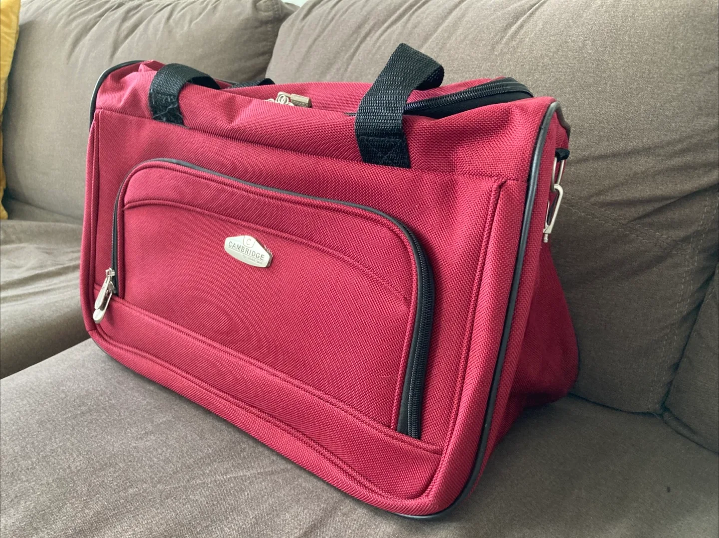 Cambridge Carry-On Luggage Bag image indicator(2)