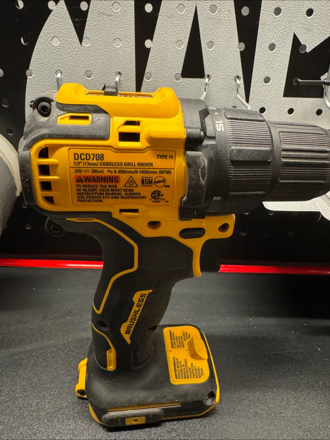 DeWalt Brushless Drill and Impact Driver combo image indicator(5)