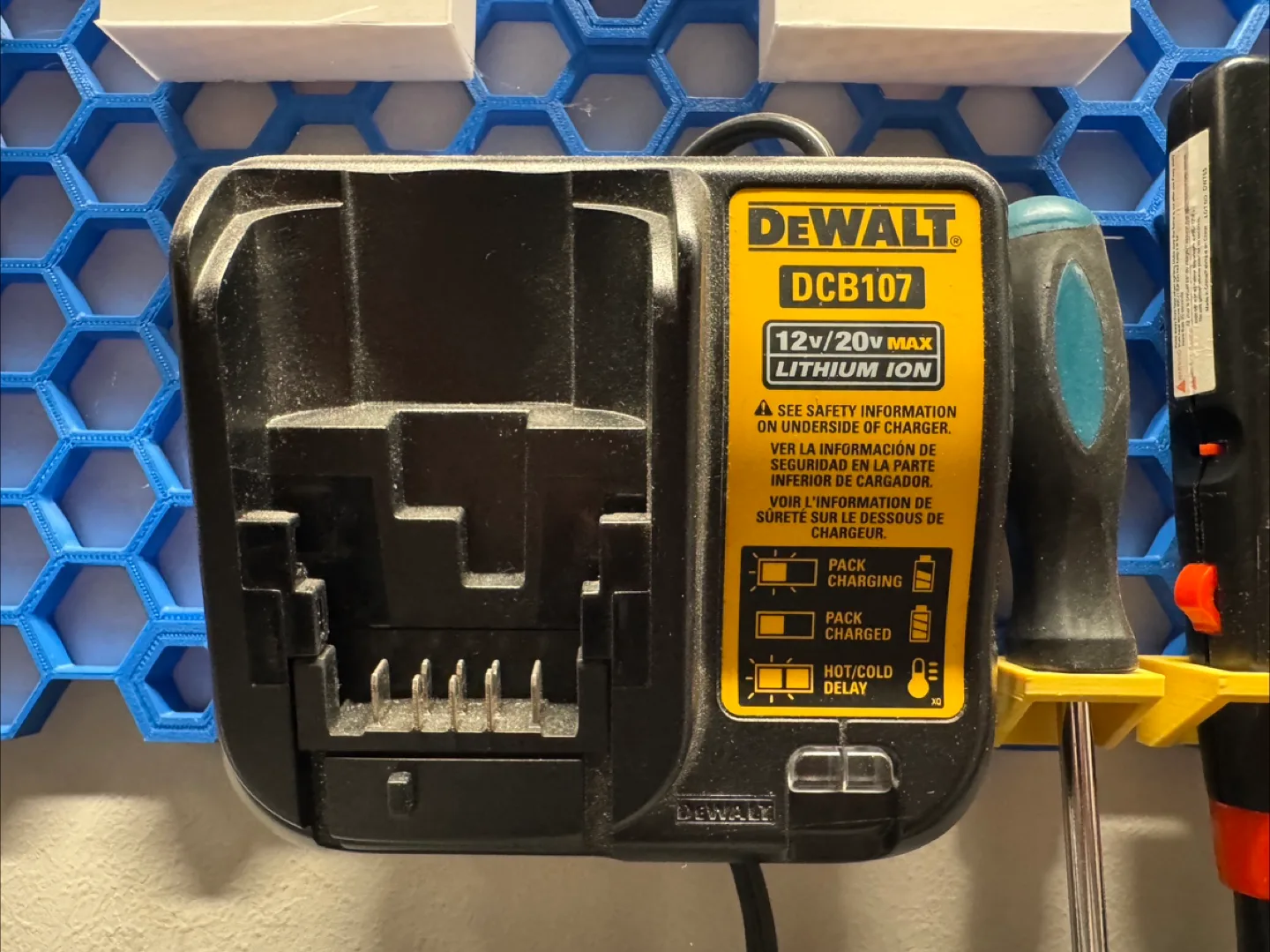DeWalt Brushless Drill and Impact Driver combo image indicator(7)