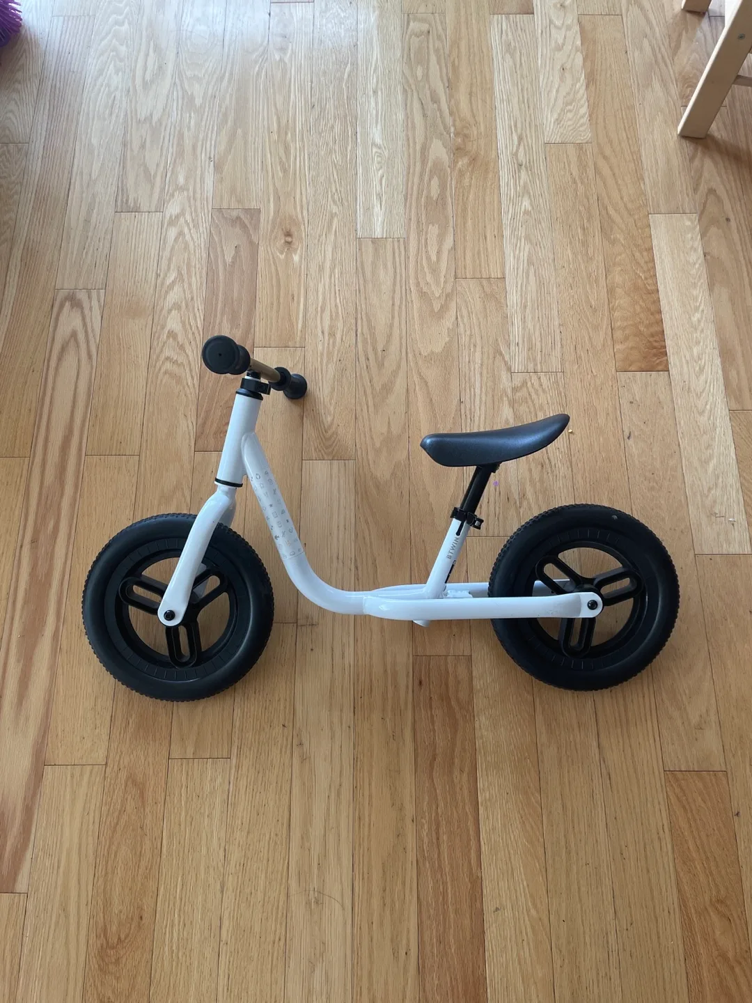 BTWIN Balance Bike - Great Condition! thumbnail