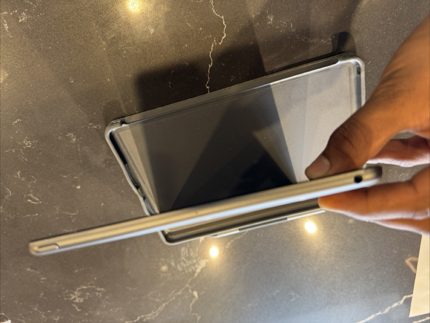 Apple iPad - photo 5
