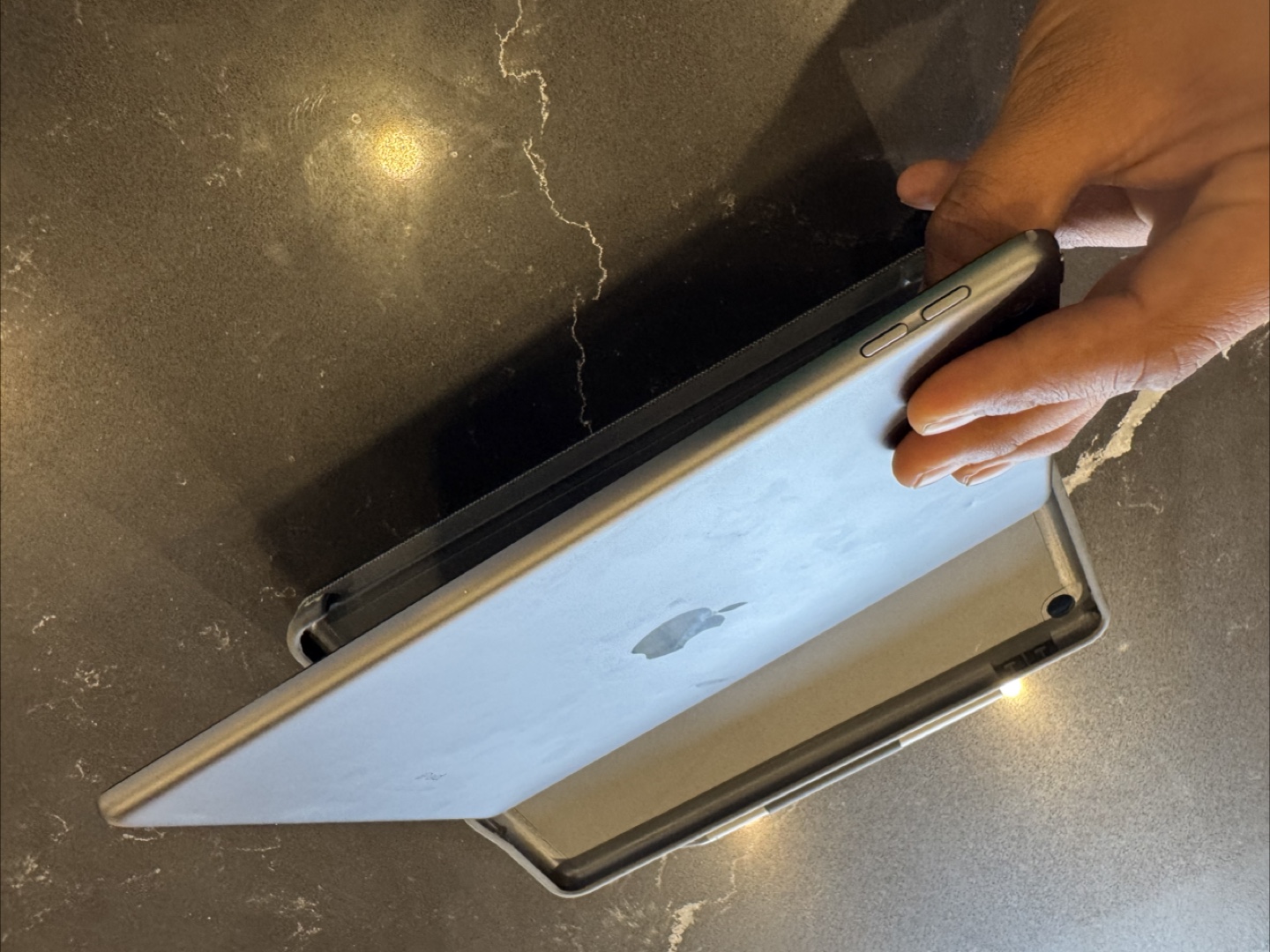 Apple iPad - photo 4