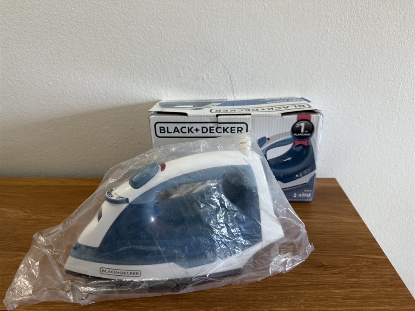 BLACK+DECKER Easy Steam Compact Iron