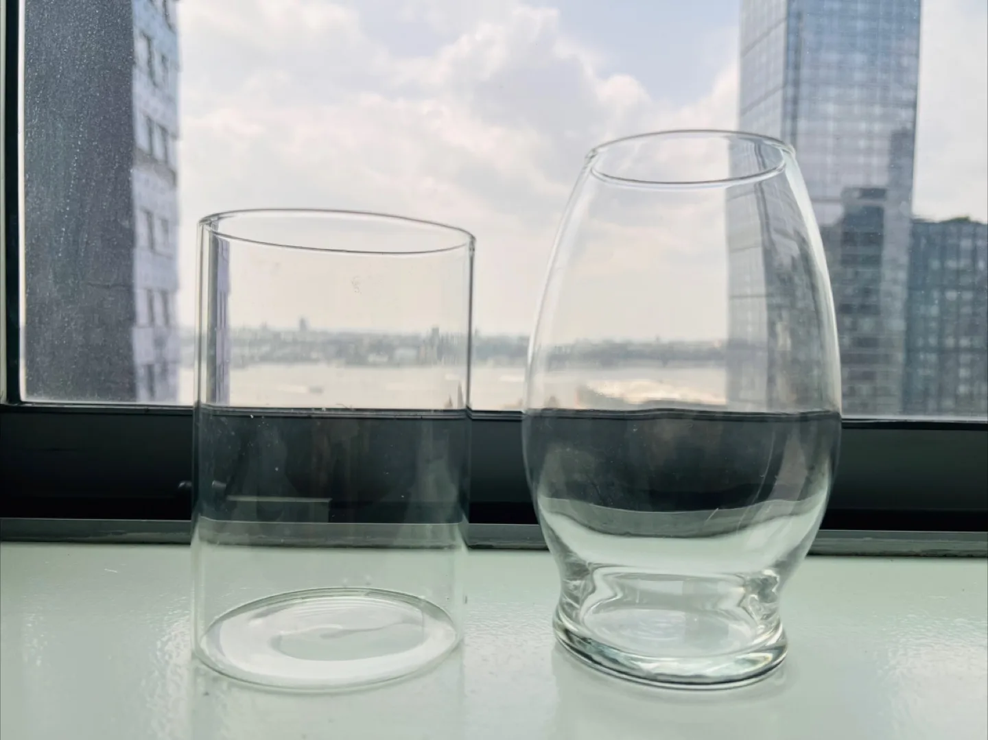 2 glass flower / plant pots thumbnail
