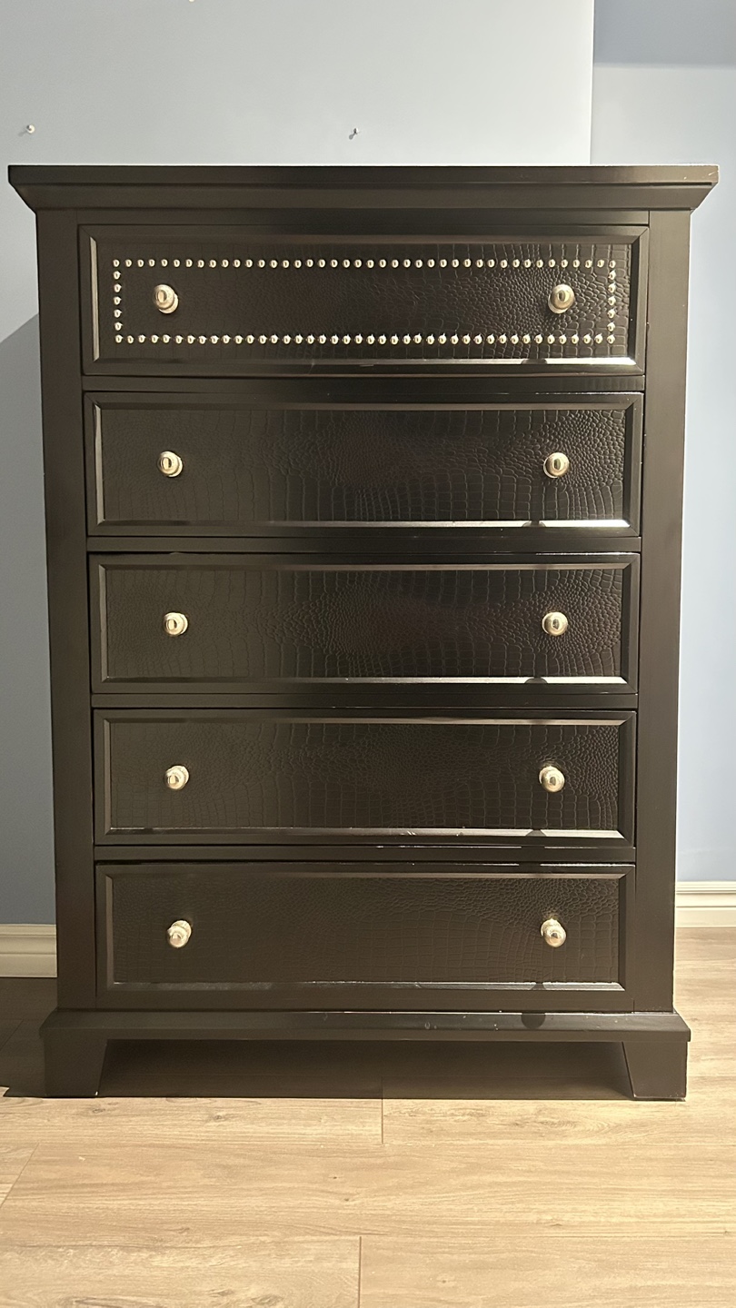 Black 5-Drawer Dresser