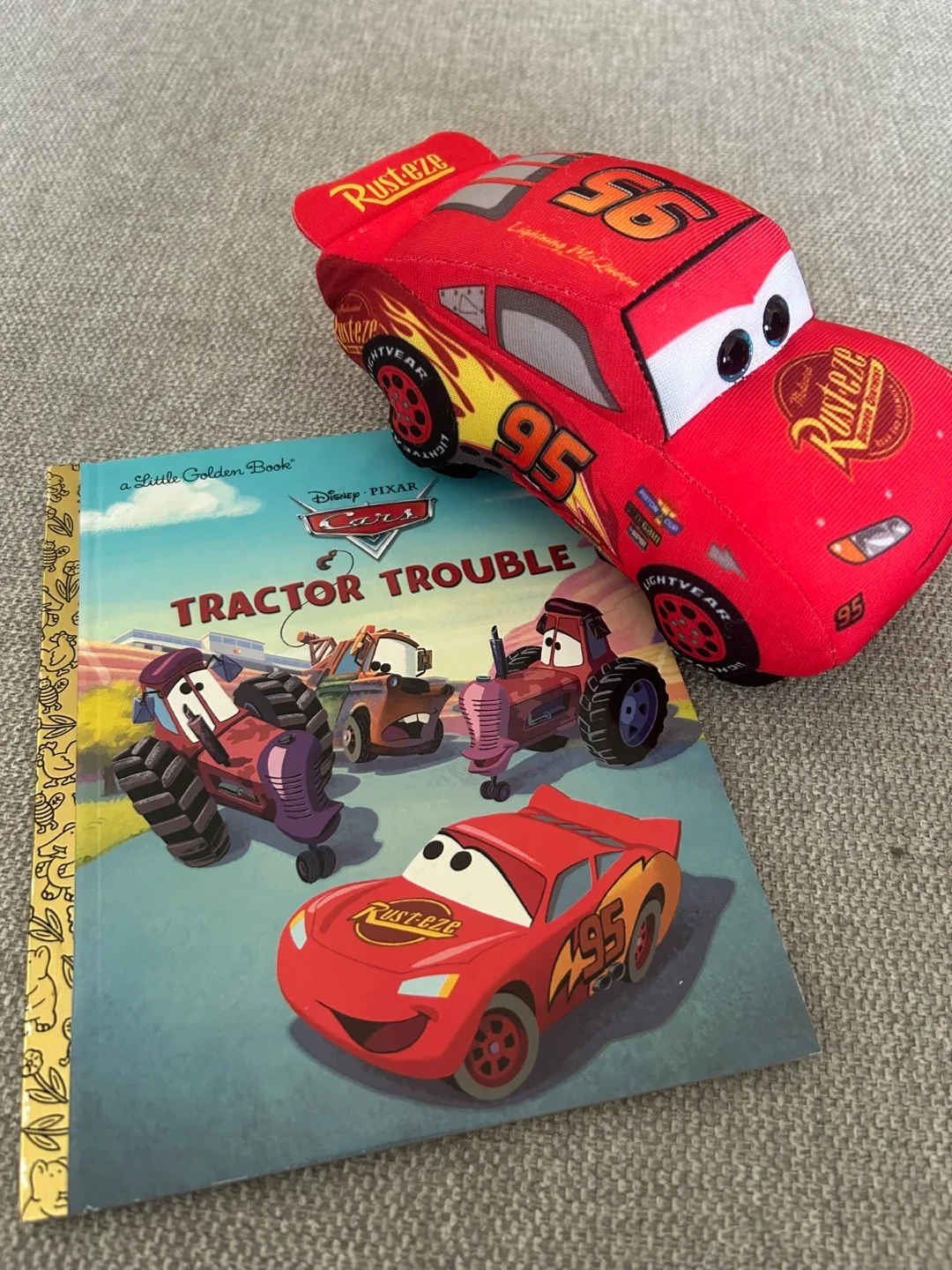 Cars gift set plush + tractor trouble book new thumbnail