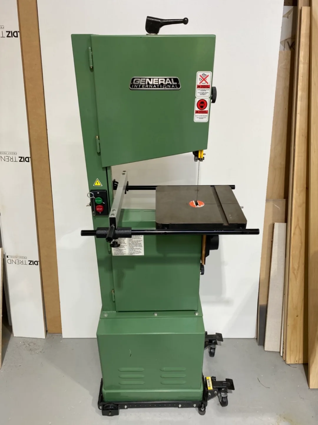 General International 90-100M1 Band Saw thumbnail