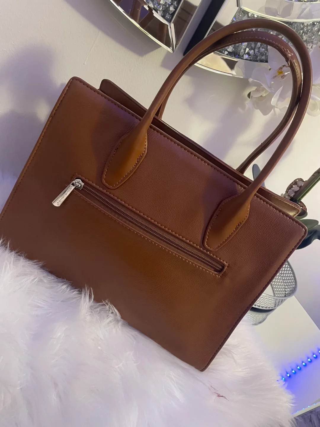 David Jones Paris Brown Tote Bag image indicator(7)