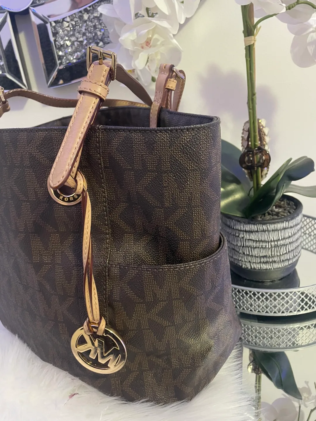 Michael Kors Tote Bag image indicator(3)