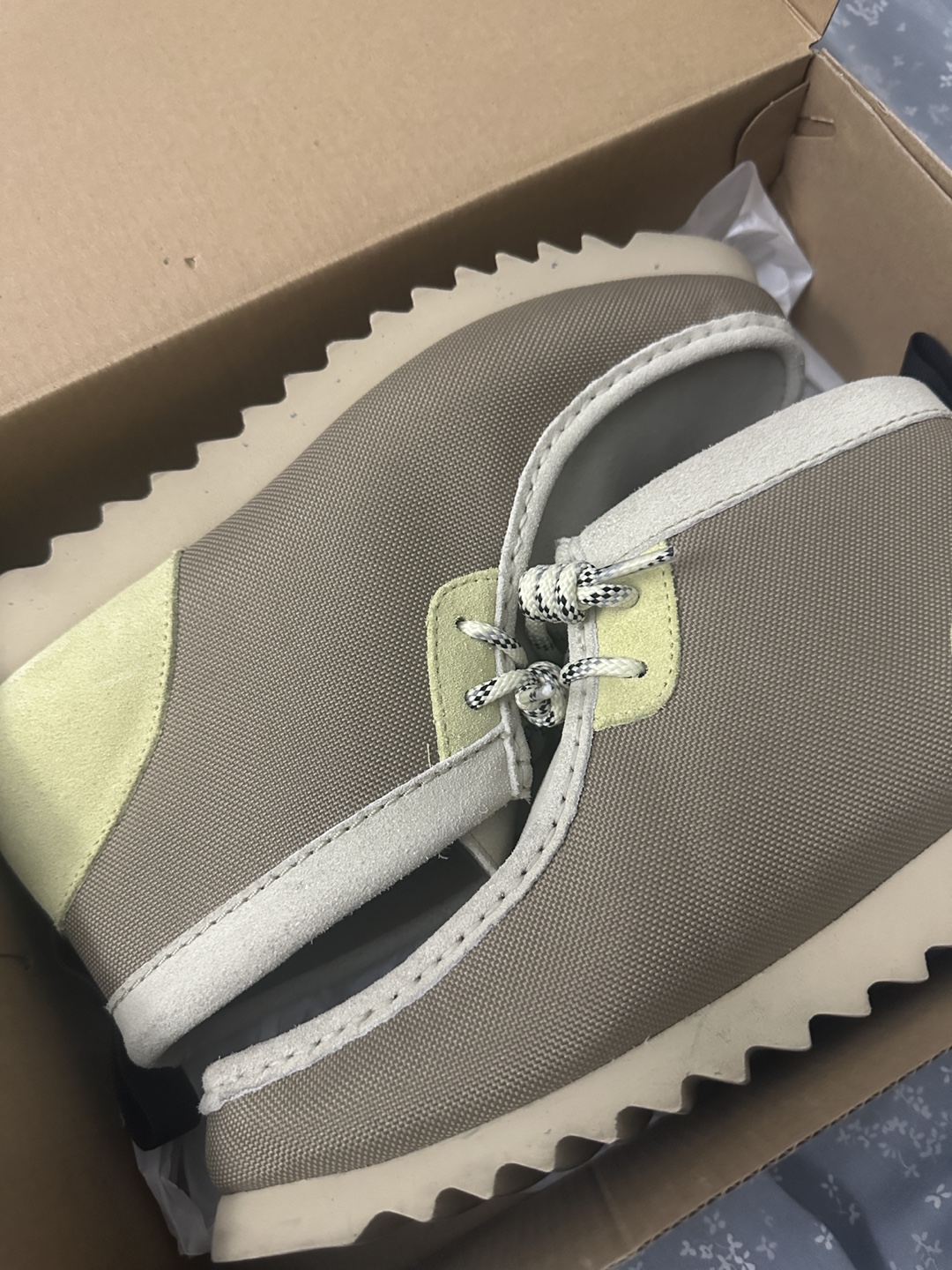 Clarks Wallabee2 Ftre Combi Ecru, Size 10M - photo 2